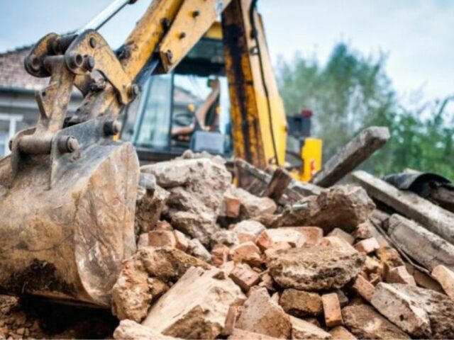 casa demolita Lusciano