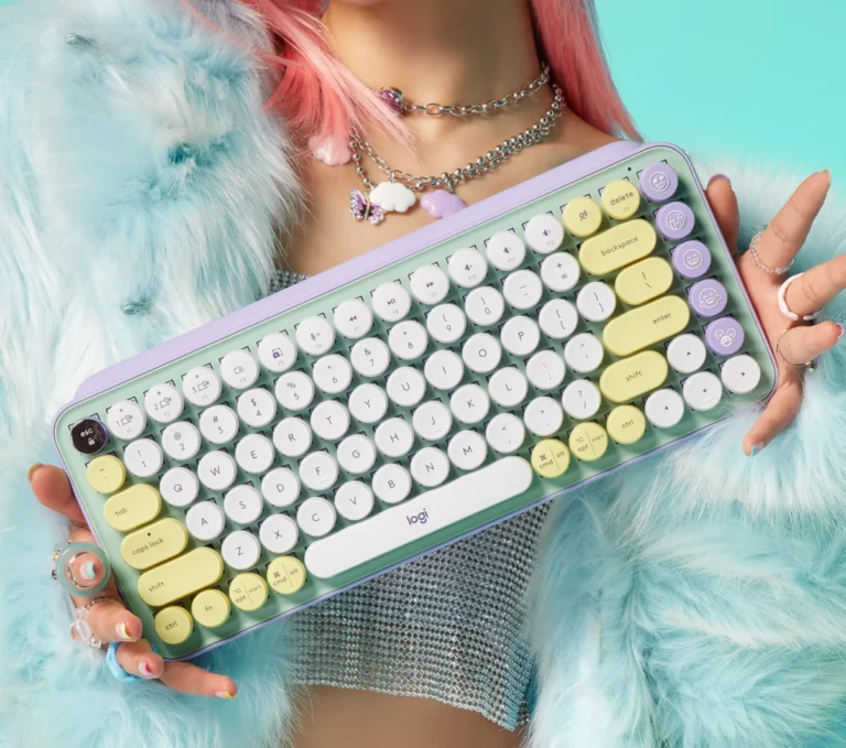 Logitech POP Keys: la tastiera più stilosa che tu possa avere a prezzo SENSAZIONALE (-41% su Amazon)