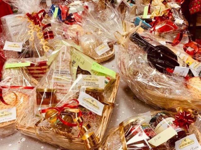 caro natale cesti