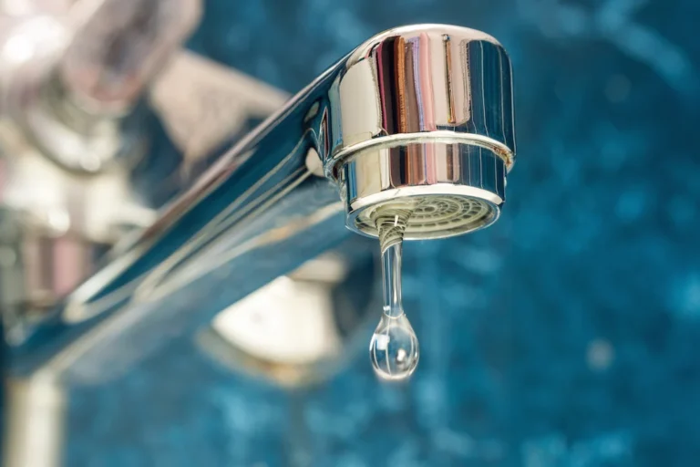 Comune della Valle vieta utilizzo dell’acqua per uso potabile