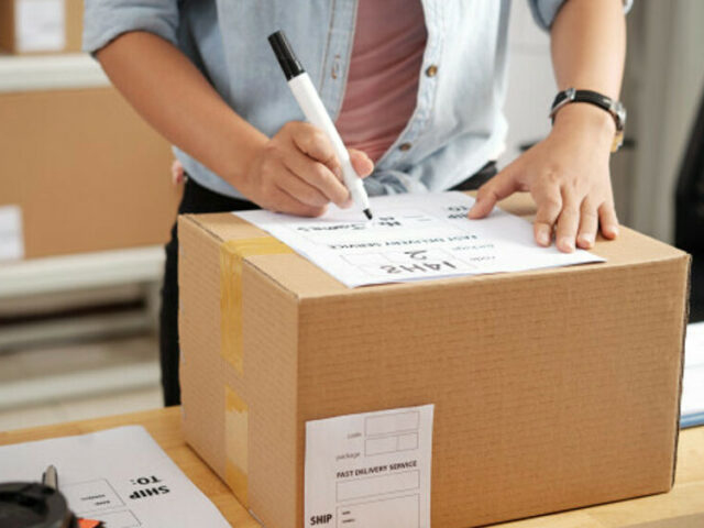 addetto logistica magazzino