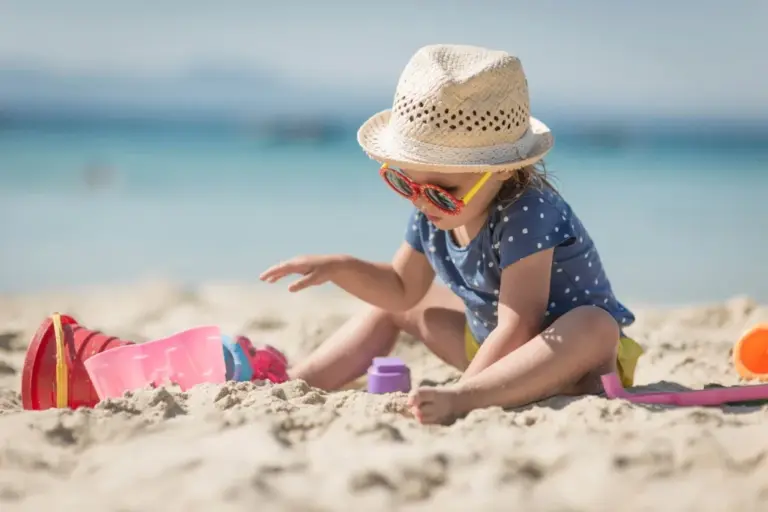 Occhio in spiaggia: l’impetigine torna a colpire i bambini