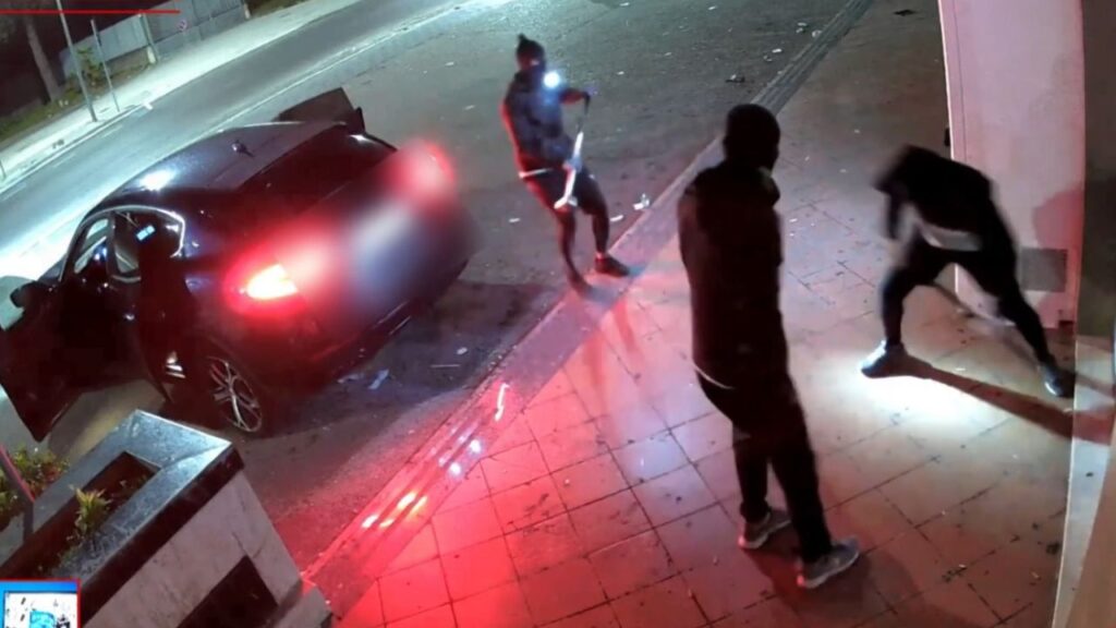 bor furto farmacia aversa