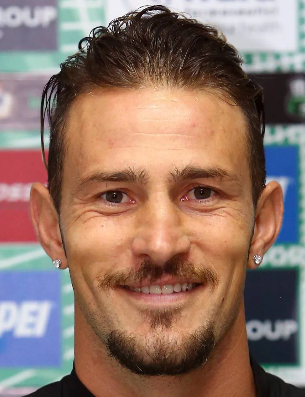 Ritiro eccellente: ex giocatore del Napoli lascia il calcio giocato