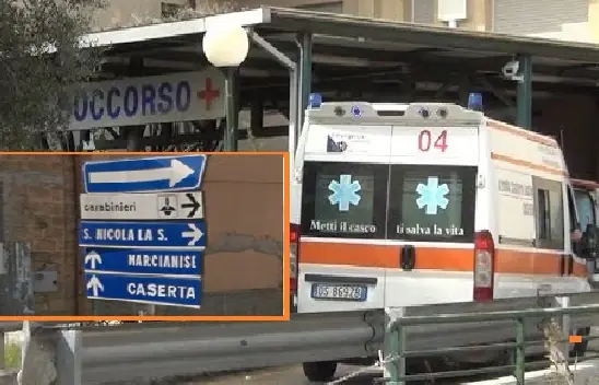 Paziente vuole lanciarsi dall’ambulanza in corsa, paura sulla strada dell’ospedale
