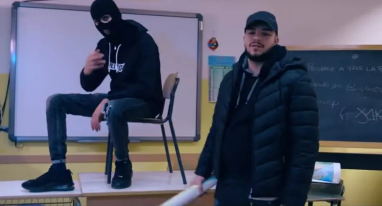 Video choc a scuola, trapper si difende: “L’artista è libero. Chi adulto vuole lavorare?”