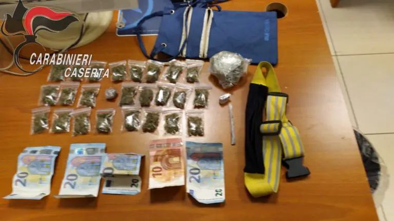 Fortino dello spaccio, blitz dei carabinieri di Marcianise: 3 arresti