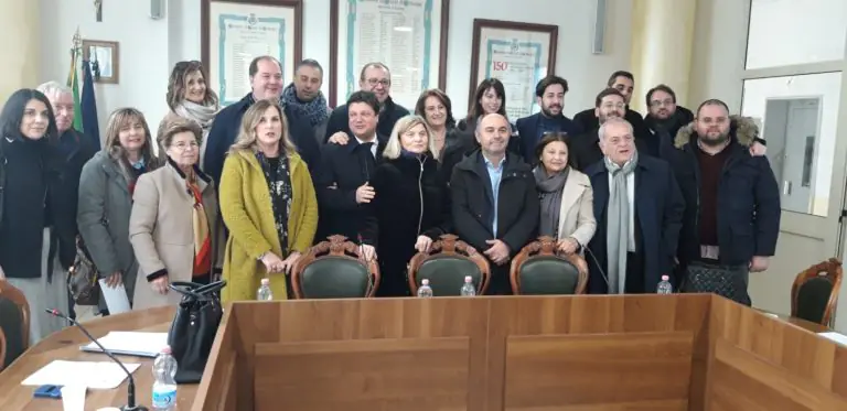 Il sottosegretario De Cristofaro accolto da 3 sindaci. Ecco chi c’era. LE FOTO