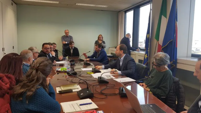 Cava Giglio, dall’ex sindaco ai consiglieri: ecco chi era presente in Regione. FOTO E DETTAGLI