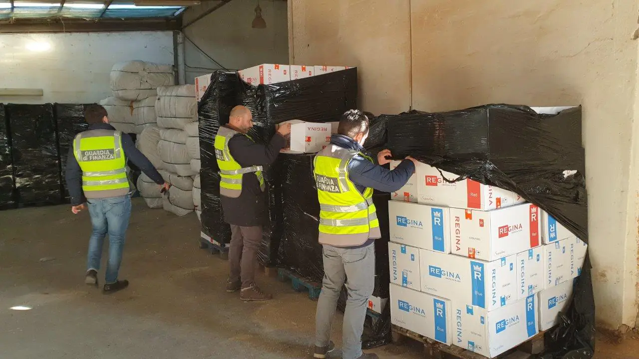 Blitz tra le due province, sequestro record di “bionde”: arrestato autista pregiudicato. FOTO E VIDEO