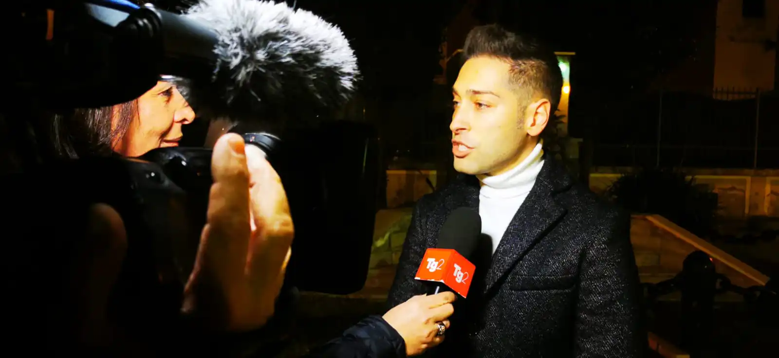 Telecamere del TG2 corrono dal maestro Stani Roggiero