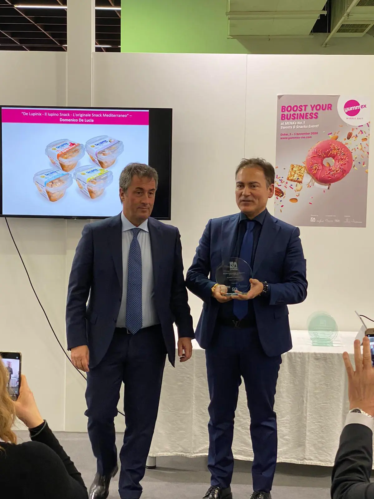La Domenico De Lucia riceve il Premio originalità per il suo “Lupino snack”