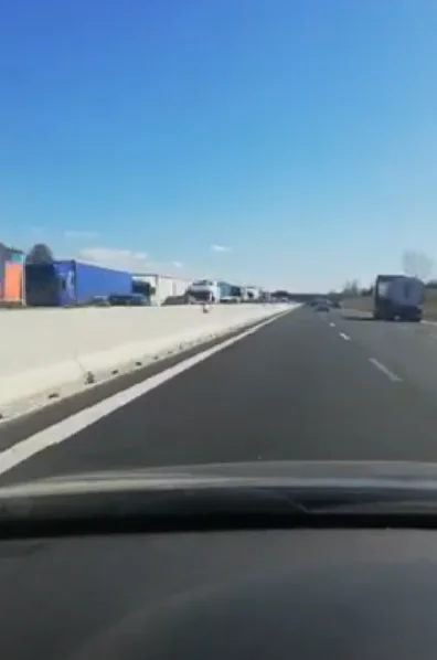 Incidente sull’A1, scontro tra due camion: auto ferme per 5 Km tra Capua e Santa Maria. VIDEO