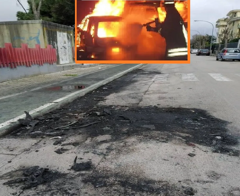 Auto distrutta dalle fiamme nel rione, paura a due passi dalla scuola