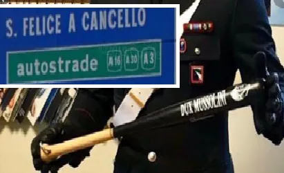 Escono la sera con la mazza di Mussolini in auto: fermati due sanfeliciani