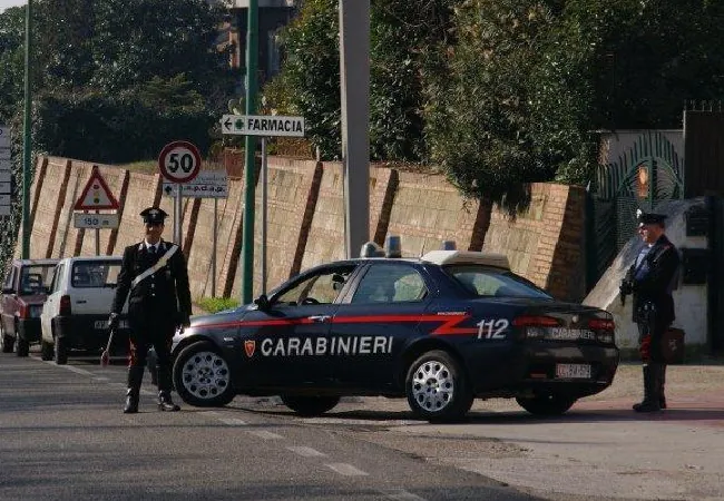 Non solo escono col Coprifuoco ma si ubriacano pure. Sull’Appia fermata anche una coppietta