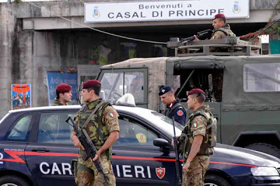 TUTTI I NOMI. Sequestrato e torturato per debito di droga, clan vuole far ritirare la denuncia: 5 arresti