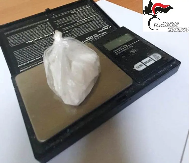 Trovato in auto con la cocaina: stanato dopo la perquisizione
