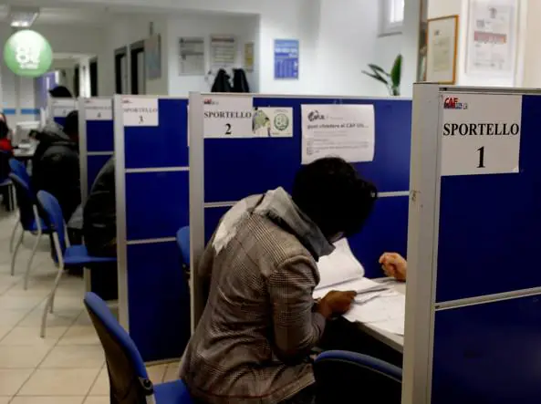 Alcuni Caf aperti nella Valle: la denuncia choc