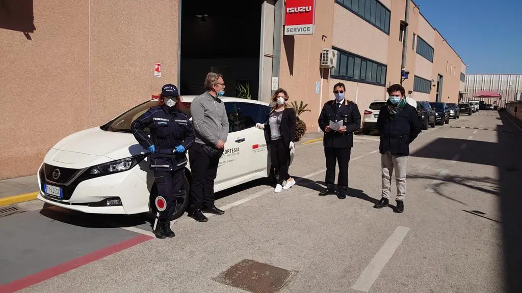Auto elettriche in comodato d’uso gratuito a vigili e Protezione Civile: l’iniziativa del Comune