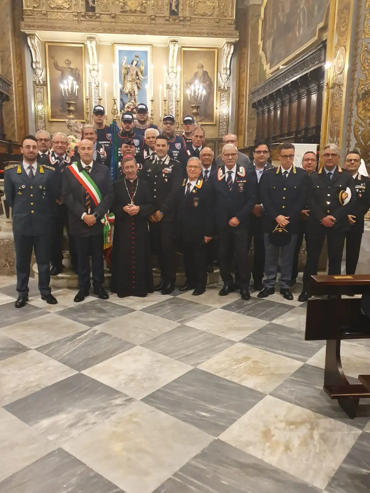 Marcianise, la Pasqua senza via Crucis: la preghiera di don Paolo e la celebrazione del commissario