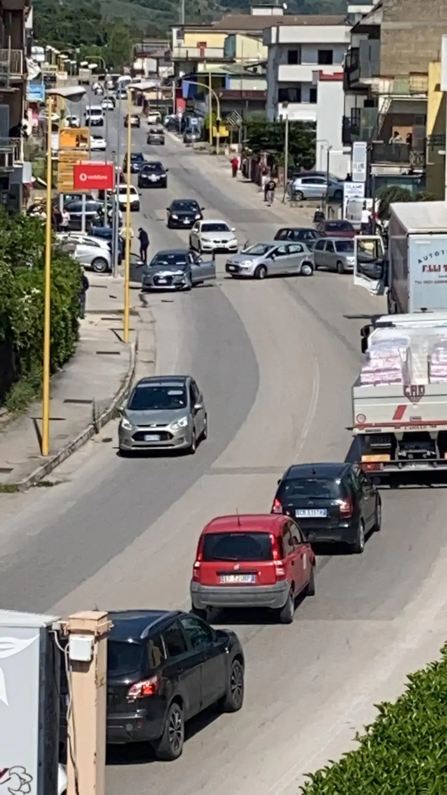Incidente in via Nazionale, anziano ferito: ambulanza sul posto