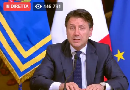 Conte raffredda entusiasmi e annuncia nuovo piano: “Riaprire ora è da irresponsabili”