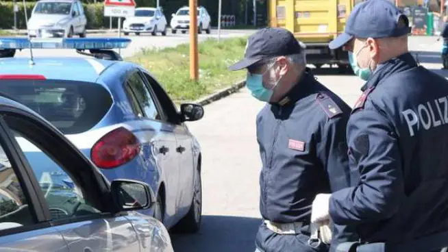 Sì alle uscite, ma senza vedere gli amici: le novità dal 4 maggio