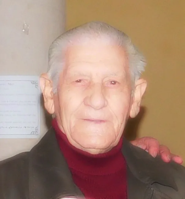 Dal martello alla fisarmonica, addio zi Pascal: l’ultimo viaggio dalla casa riposo al suo paese
