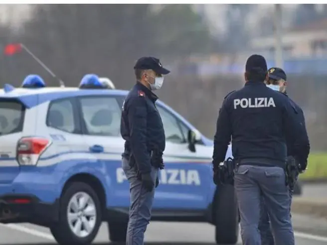 Il Coisp consegna 1000 mascherine, alcol e guanti alla polizia di Caserta