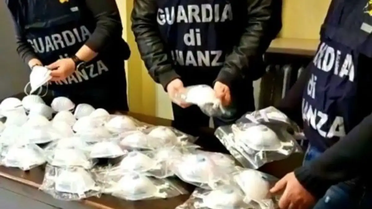 Finanza requisisce carico di mascherine: risultavano destinate agli ospedali campani