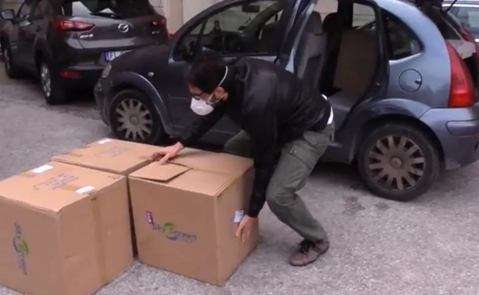 Il Movimento 5 stelle dona 46 mila mascherine al 118 di Caserta