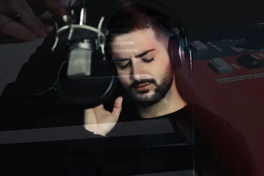 Luis Navarro canta sui social una preghiera per il Mondo
