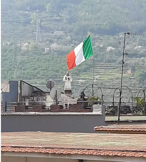 Le campane di Talanico accompagnano la benedizione nel nome di Padre Pio