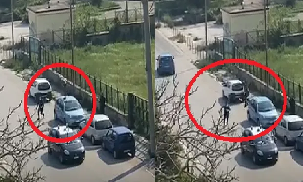 Follia in strada, salgono sul tetto dell’auto dopo scherzo: arrivano i carabinieri. VIDEO