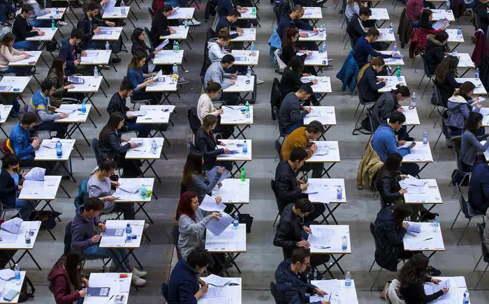 Studenti casertani riammessi alla facoltà di Medicina grazie al Covid, giudici rigettano numero chiuso