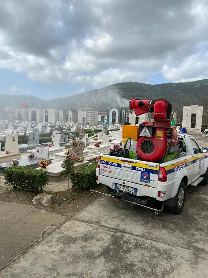 Cimitero, l’amministrazione sanifica il sito: la modalità degli ingressi dal 4