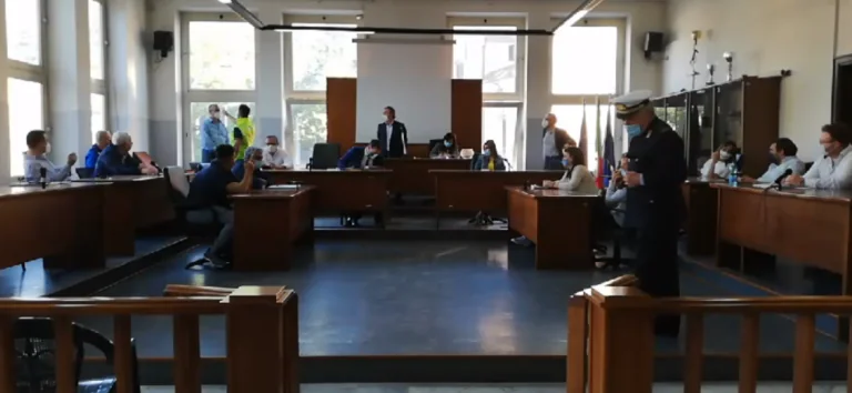 Consiglio comunale a San Felice, maggioranza compatta, Ferrara si esalta