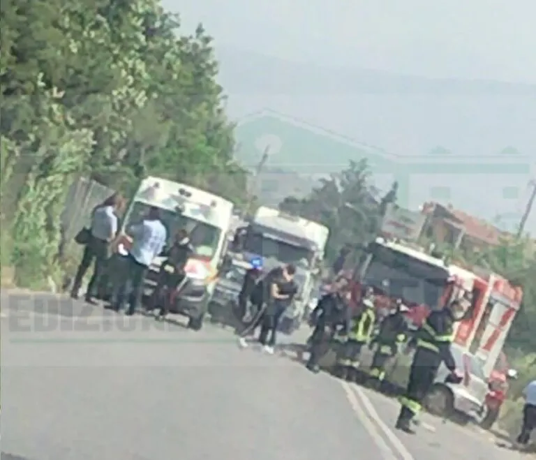 Finisce contro rotonda con la moto e muore a 43 anni. Casertano sotto choc