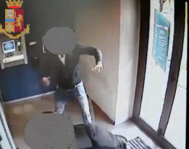 Operai rapinano banca nella pausa pranzo, il verdetto