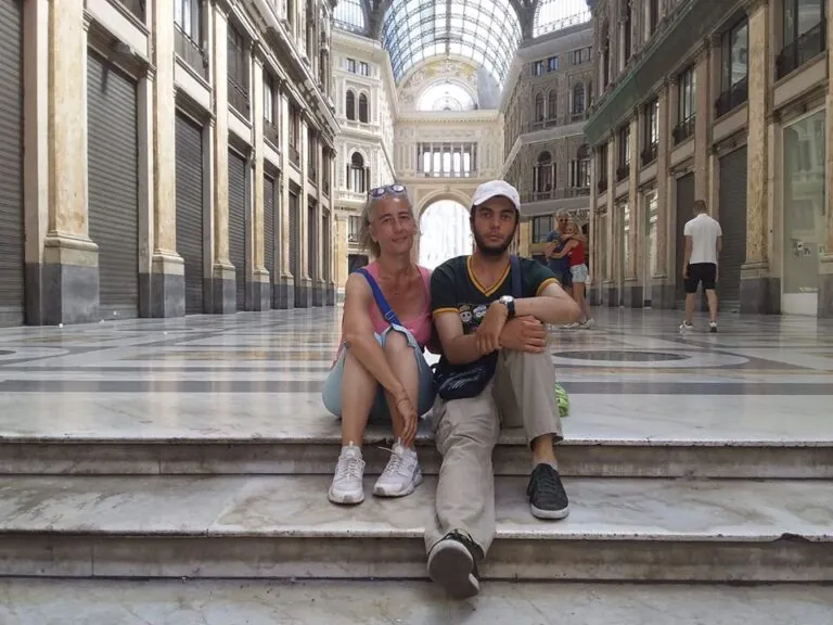 Eduardo trasferito in cella dopo l’assassinio della madre. La testimonianza di chi li ha visti insieme