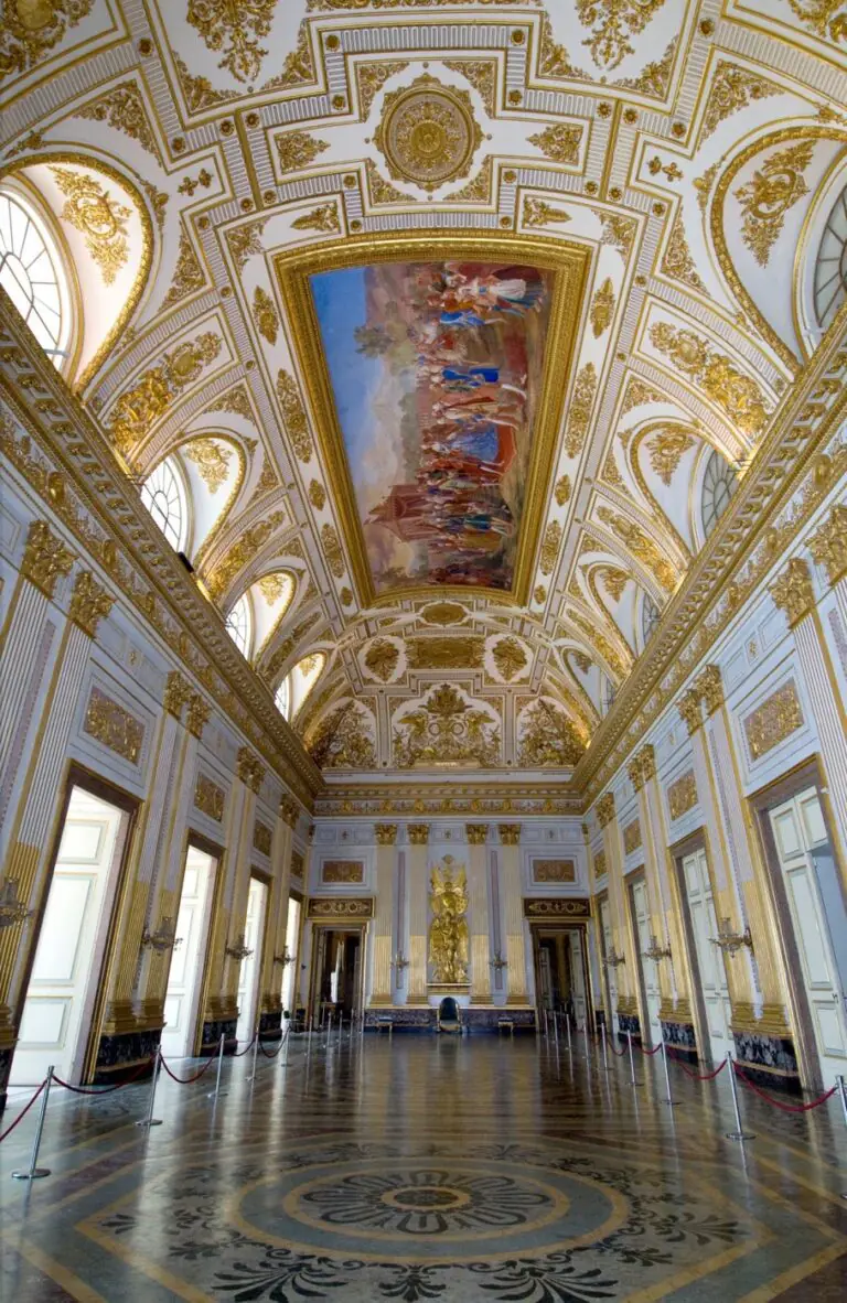 Reggia di Caserta, riaprono gli appartamenti reali. Ecco come prenotare