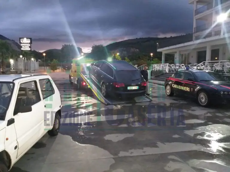 La banda dell’Audi tenta il colpo al bar: spari contro la vigilanza per coprirsi la fuga (LE FOTO)