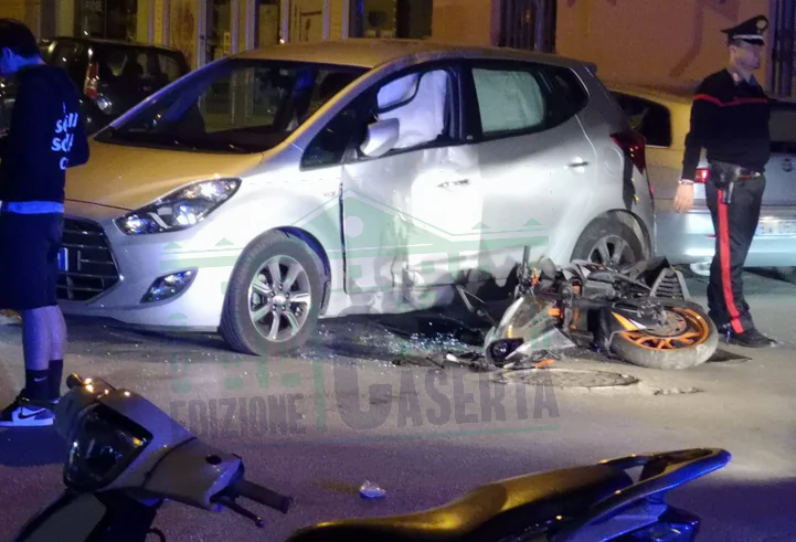 Notte di paura in centro: terribile incidente al temibile trivio. Due giovani gravi