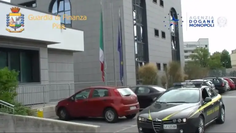 Frode carburante, regia nel Casertano. L’intercettazione: “Faccio contrabbandiere, mica mozzarelle”