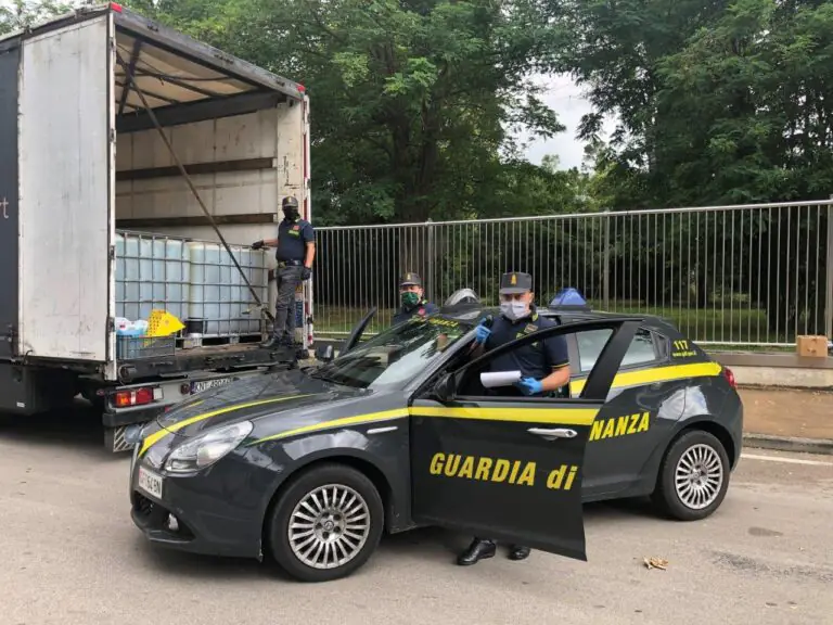 Intercettato carico di gasolio di contrabbando sull’A1. LE FOTO