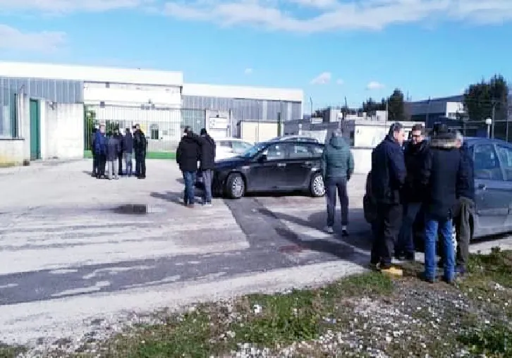 Crisi nera, chiude un altro stabilimento nel Casertano. Barresi: “Famiglie nel dramma”