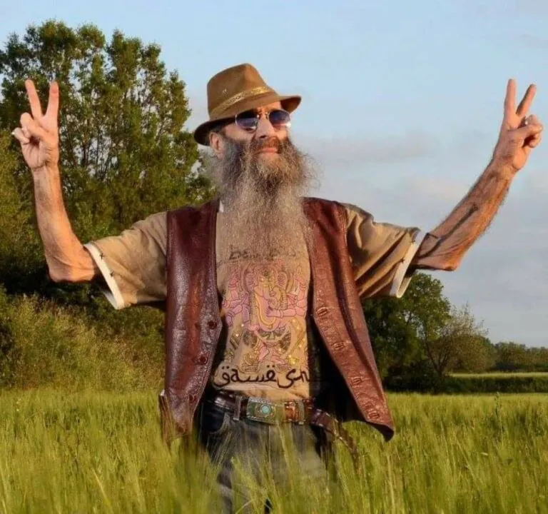 Un saluto all’ultimo hippie. Addio Peppe