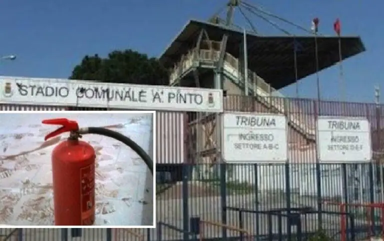 Follia al Pinto: entra con tuta anticontagio e lancia sedie e estintore contro dirigenti e giornalisti