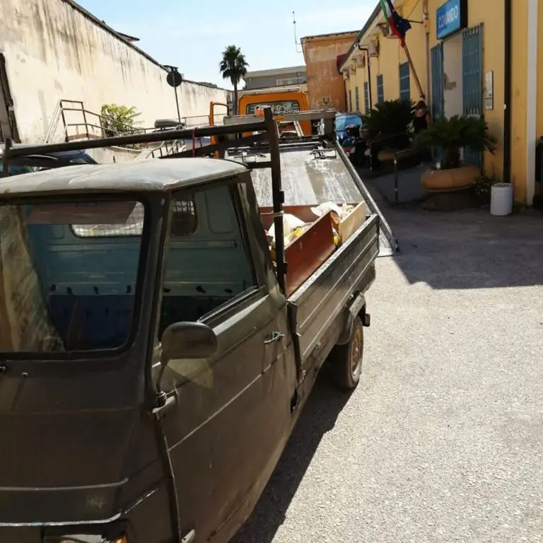 Controlli della Polizia Municipale, sequestrata Ape Car: trasportava materiali senza autorizzazione